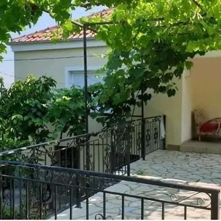Boboshtica 1 Villa *
